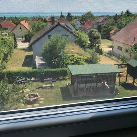 Lila Füge Apartman * Balatonfüred
