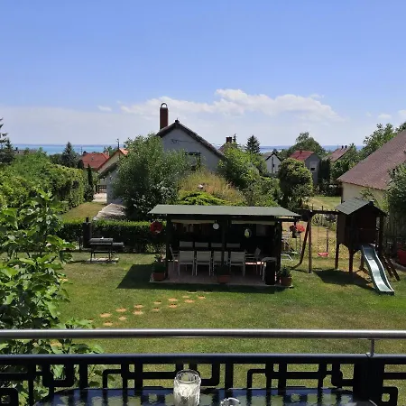 Lila Füge Apartman Balatonfüred