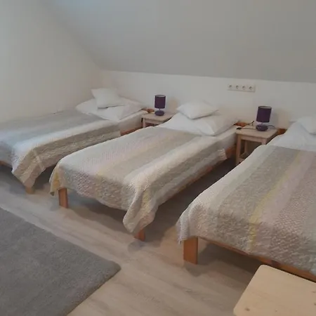 Lila Füge Apartman * Balatonfüred