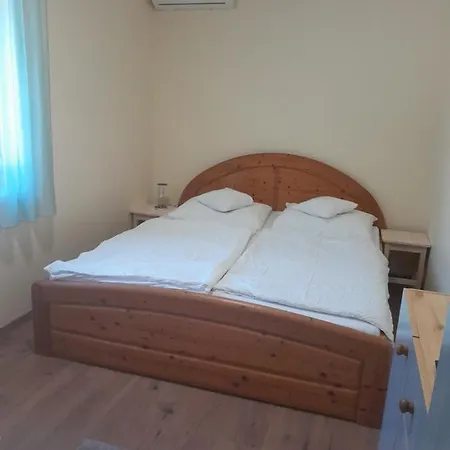 Lila Füge Apartman Balatonfüred