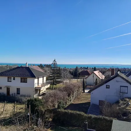 Lila Füge Apartman Apartman